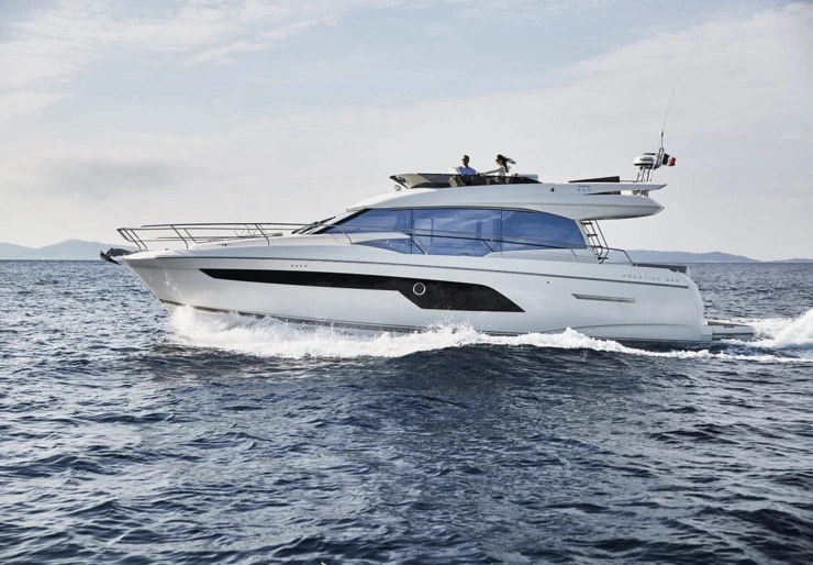 Prestige 520 Fly Palermo harbour | Una Sroria Di Successo