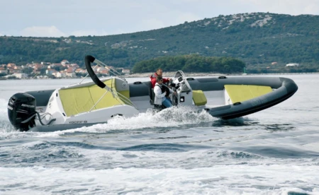 Hydrosport 909 Cabin