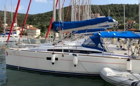 Sun Odyssey 349