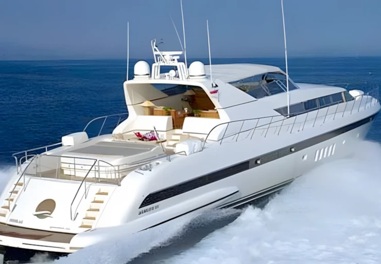 Mangusta 105 Lefkas harbour | WET PANTHER
