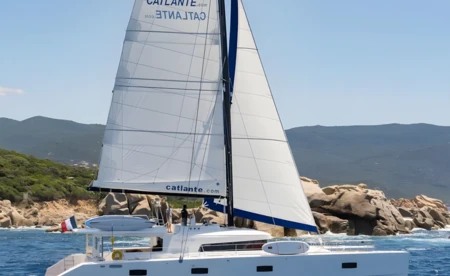 Catamaran 720