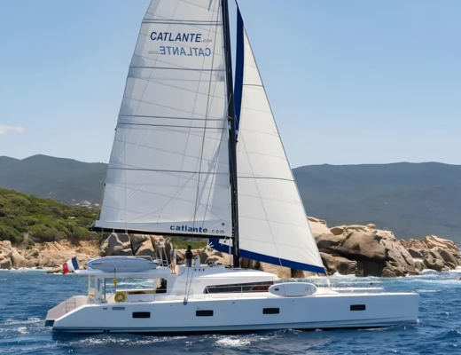 Catamaran 720