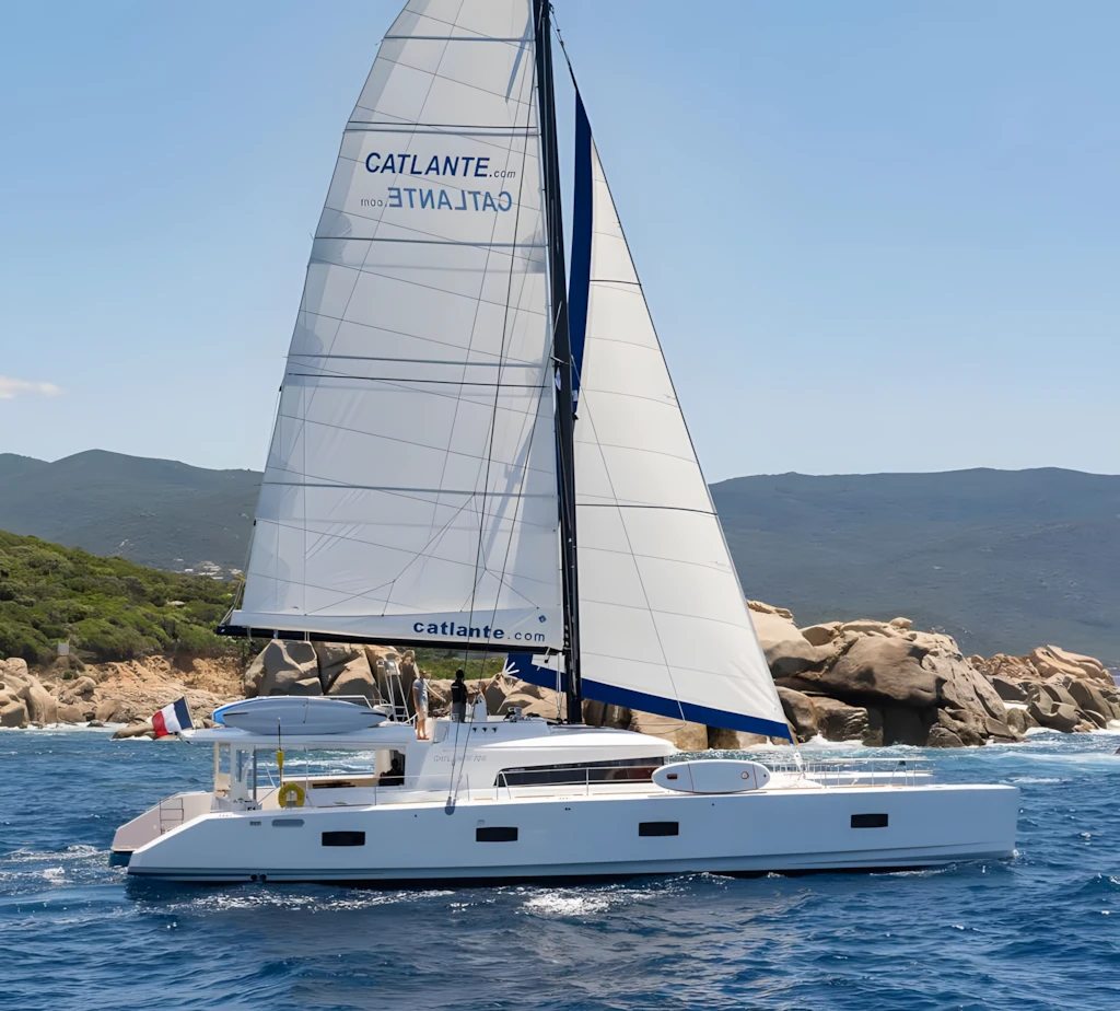 Catamaran 720