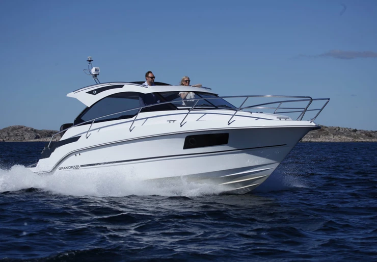 Grandezza 28 OC ACI Marina | J&LO