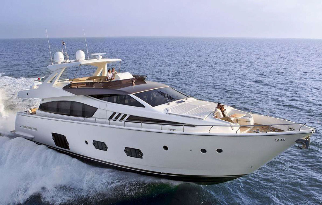 Ferretti 800