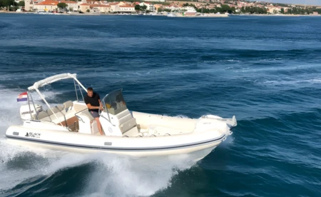 Black Fin 23 Elegance
