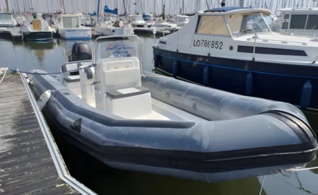 Zodiac 7.30