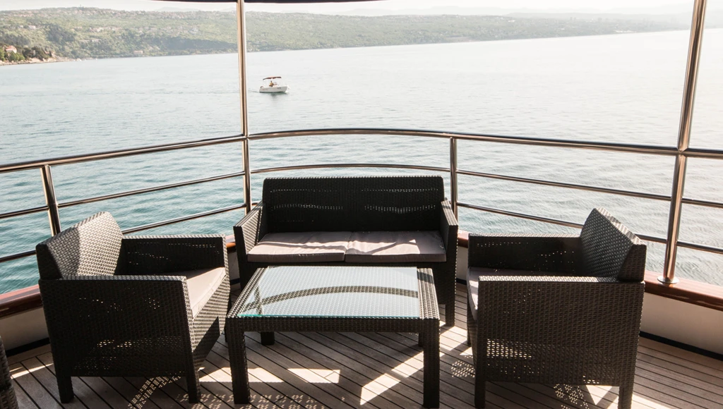 Bootsurlaub zwischen mittelalterlichen Städten und paradiesischen Stränden