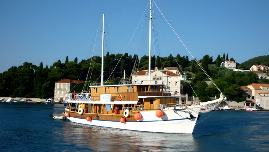 8-Day Cycling Cruise on the Adriatic Sea: From Split to the Gems of Dalmatia, Through Vineyards, Forests, and Fishing Ports