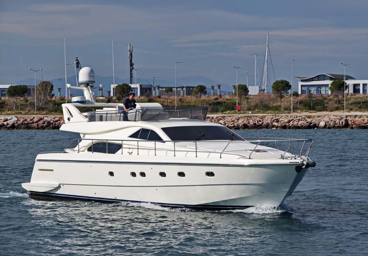 Ferretti 57 Fly Antillen | SUMMER CAMP