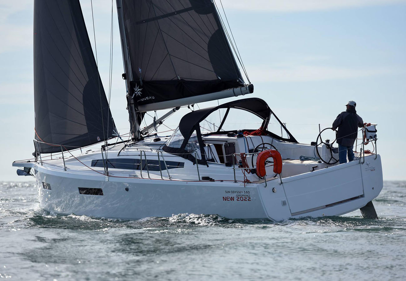 Sun Odyssey 380