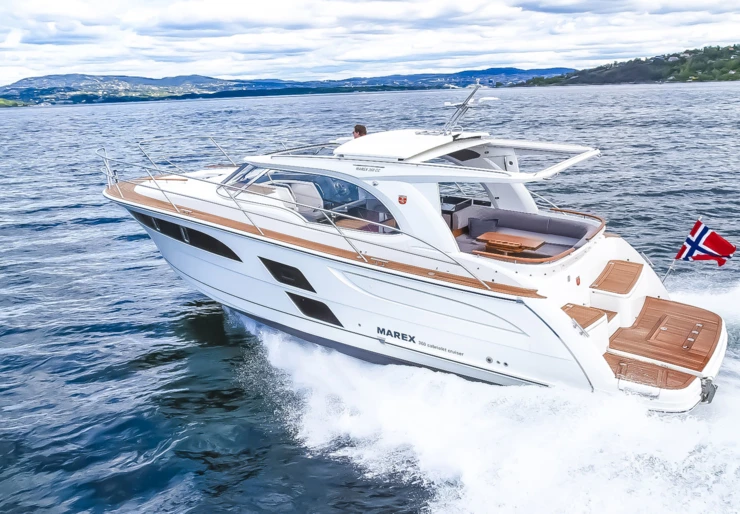 Marex 360 Cabriolet Cruiser Mandalina | True North