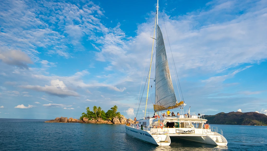 Paraíso azul: crucero de 5 días por las Seychelles en las aguas más cristalinas del mundo