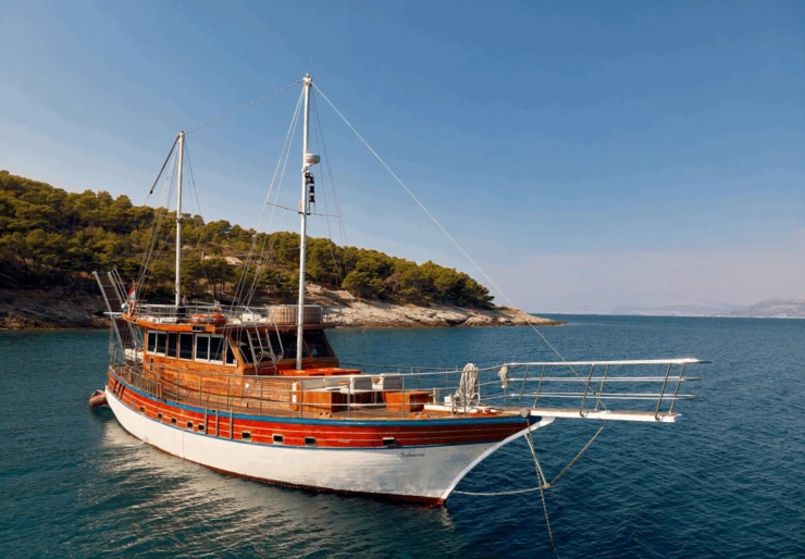 Gulet Trebenna Dugi Rat - Port Krilo Jesenice | Trebenna