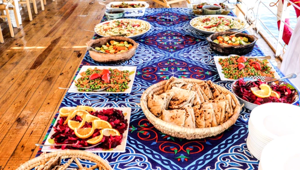 Crociera sul Nilo tra Esna e Assuan, con visita a Luxor