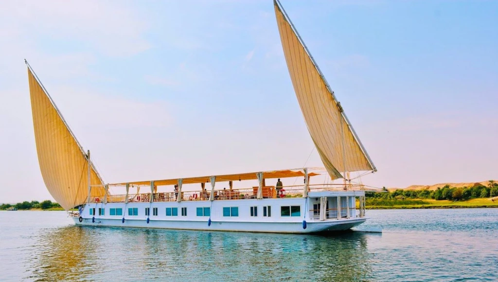 Cruise on the Nile between Esna and Aswan, with a visit to Luxor