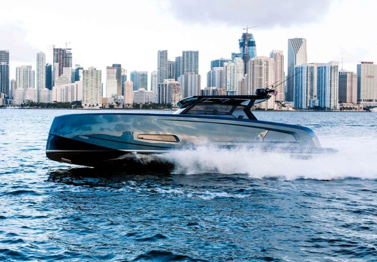 Vanquish VQ45 Marina Ibiza | BARL