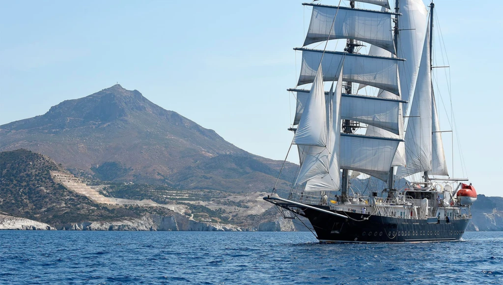 Voyage de rêve dans les Cyclades : entre panoramas grandioses, eaux limpides et charme authentique des villages grecs