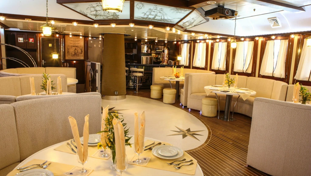 Voyage de rêve dans les Cyclades : entre panoramas grandioses, eaux limpides et charme authentique des villages grecs