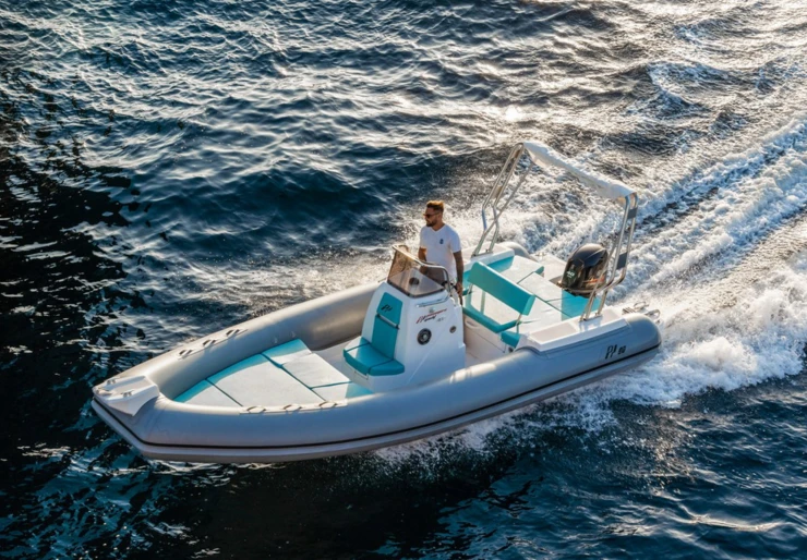 Panamera 60 Port de Salerne | 