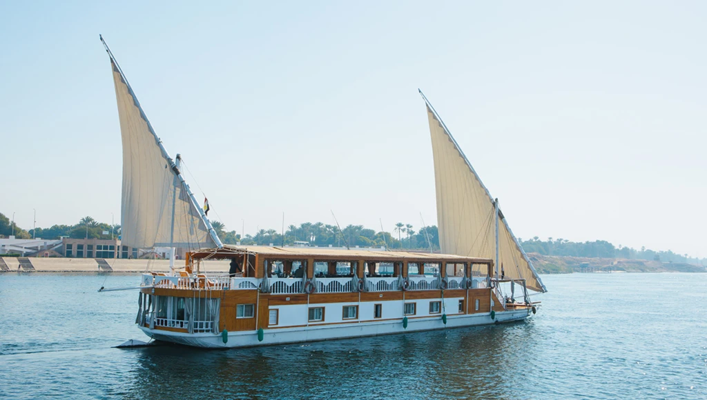 Somptueuse odyssée égyptienne : détente et découvertes culturelles le long du Nil, entre Louxor et Assouan