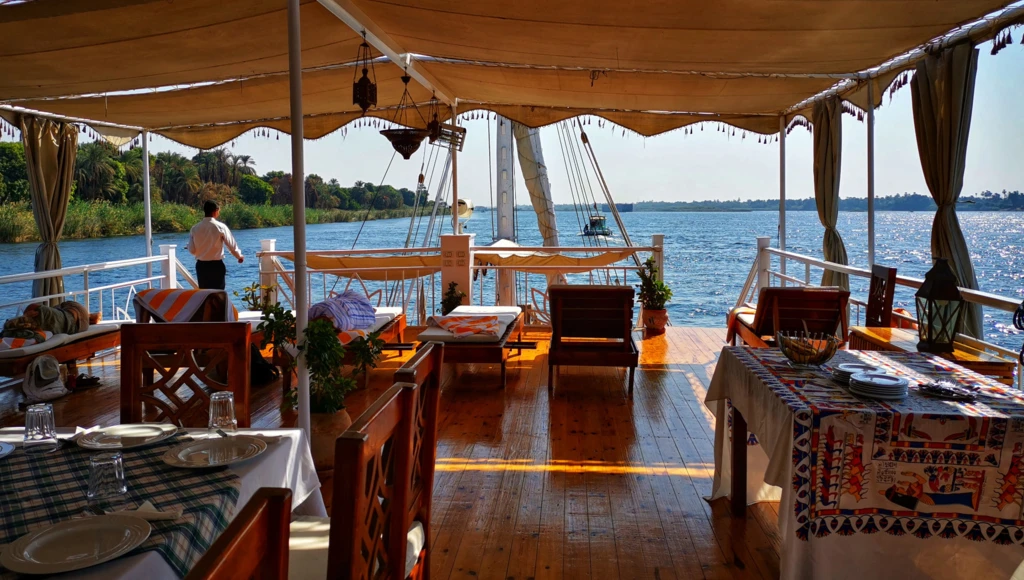 Viaggio unico in barca tradizionale da Luxor ad Assuan