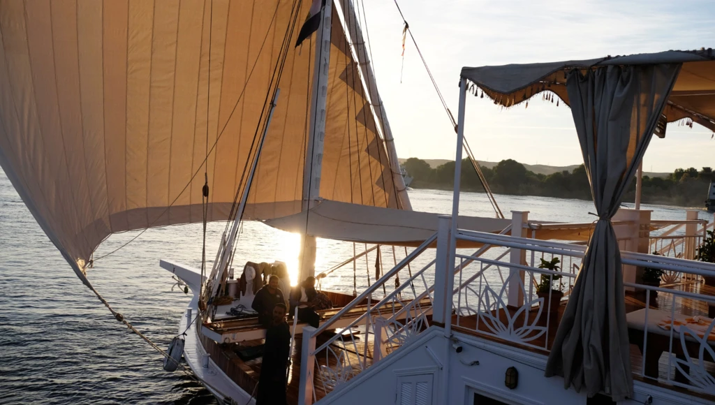 Viaggio unico in barca tradizionale da Luxor ad Assuan