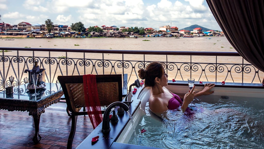 The lost civilisation Siem Reap: Saigon in 8 days
