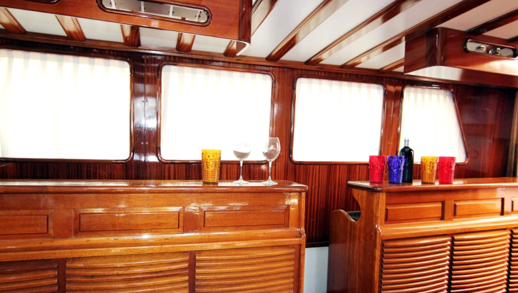 Lagons aux eaux turquoises, sable blanc : une croisière idyllique dans les plus beaux atolls des Maldives