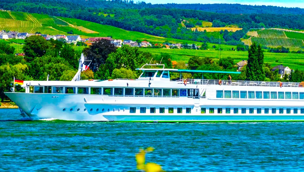 2 Rivers: the romantic Rhine valley and the magic of the Moselle