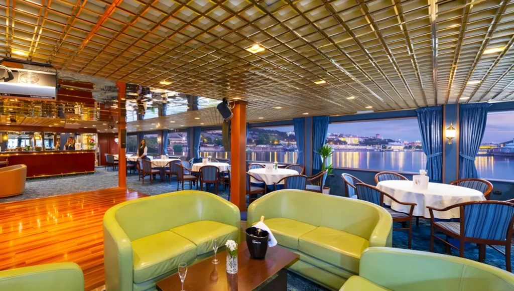 2 Rivers: the romantic Rhine valley and the magic of the Moselle