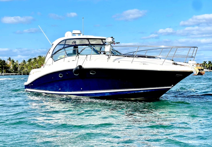 Sea Ray 420 Sundancer Key West | Grand Admiral (With Captain)