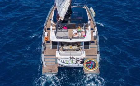 Moon yacht 65