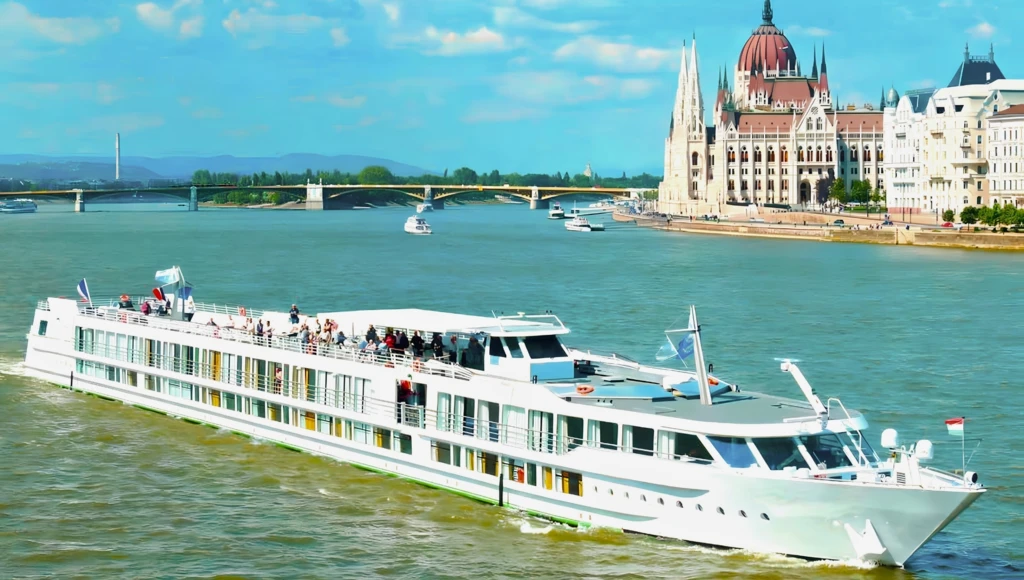 Relaxing navigation on the Rhine, from Amsterdam to Basel