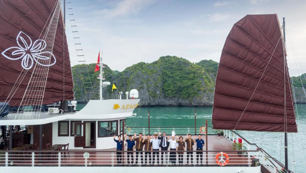 Évasion unique en baie d'Halong : croisière inoubliable au cœur du Vietnam