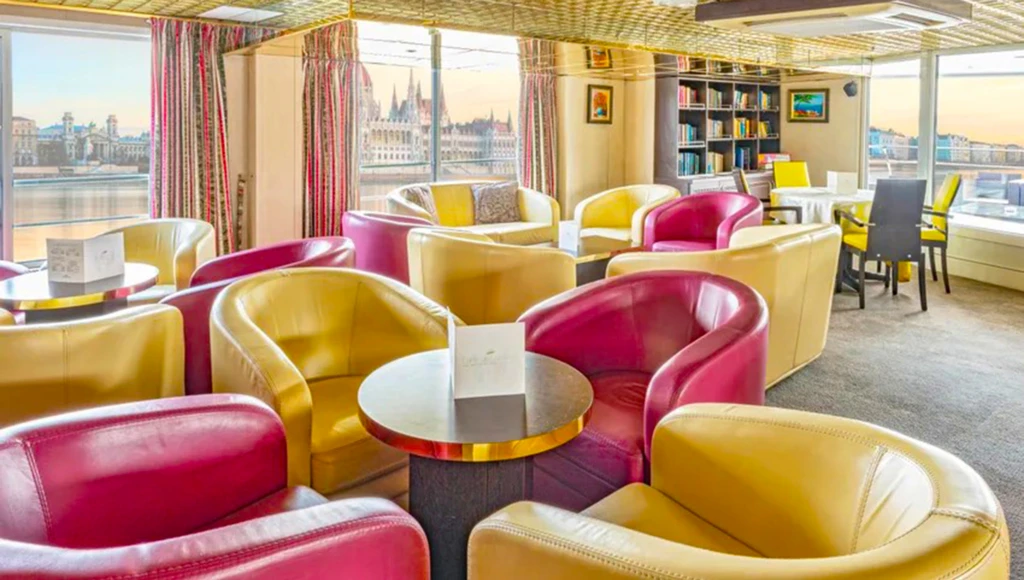 Del Mar Negro al Danubio Azul, de Bucarest a Viena