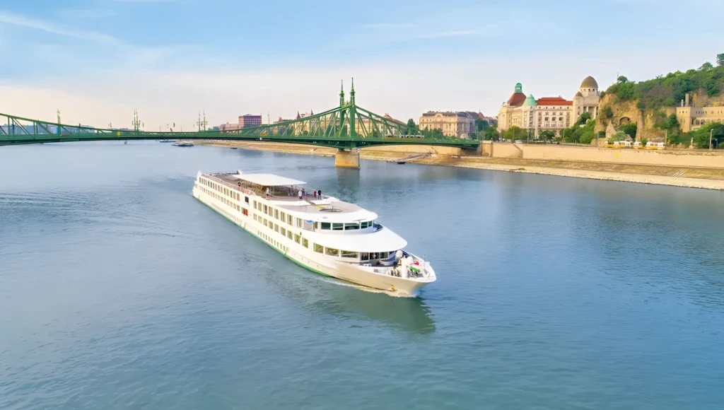 Del Mar Negro al Danubio Azul, de Bucarest a Viena