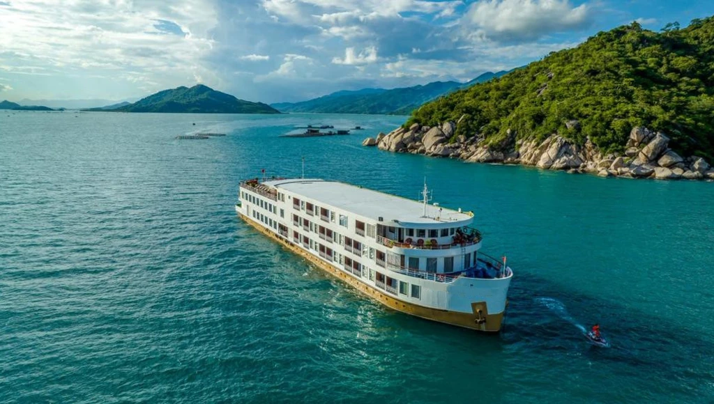 17 jours pour découvrir le Mékong (de Siem Reap vers Saigon) puis la baie d'Halong