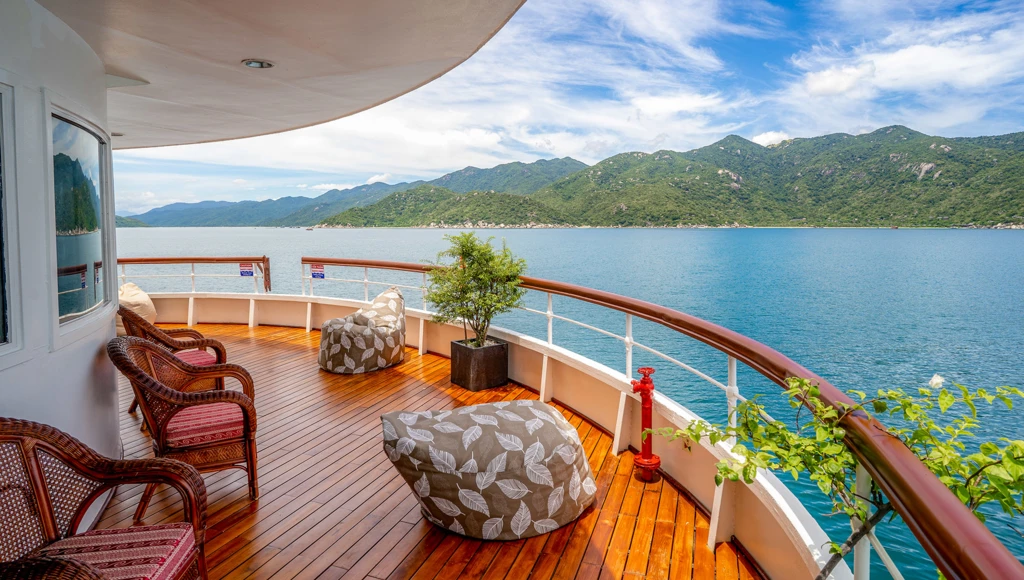 17 jours pour découvrir le Mékong (de Siem Reap vers Saigon) puis la baie d'Halong