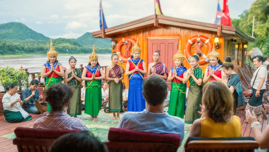 El eterno Mekong: templos y paisajes encantados, tradición y serenidad