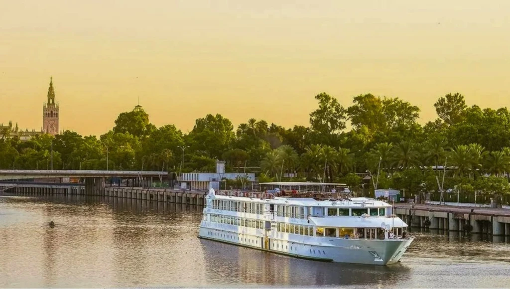 Crociera di 6 giorni nel cuore dell'Andalusia: Capodanno a Siviglia e scoperta del fascino locale