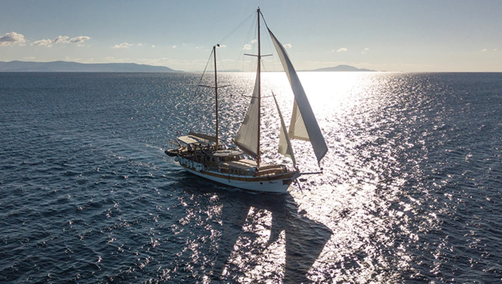 Cruise in the Eastern Cyclades, jewels of the Greek islands