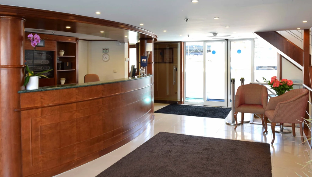 L'essenza del Douro: navigazione con partenza da Porto, tra le quintas di Pinhao e i vigneti di Regua