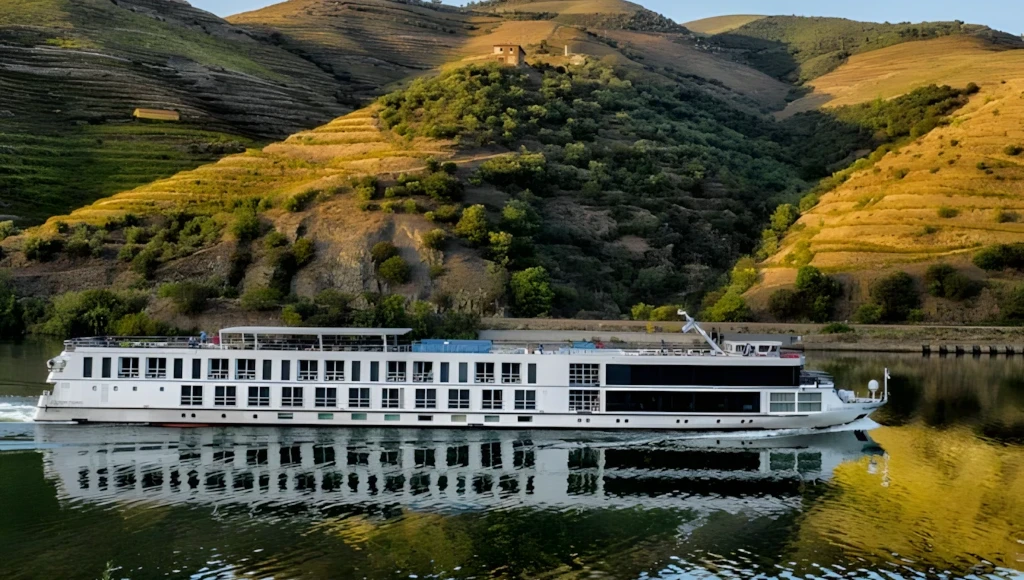 Magnifico viaggio lungo il Douro, tra i villaggi e i vigneti portoghesi più belli