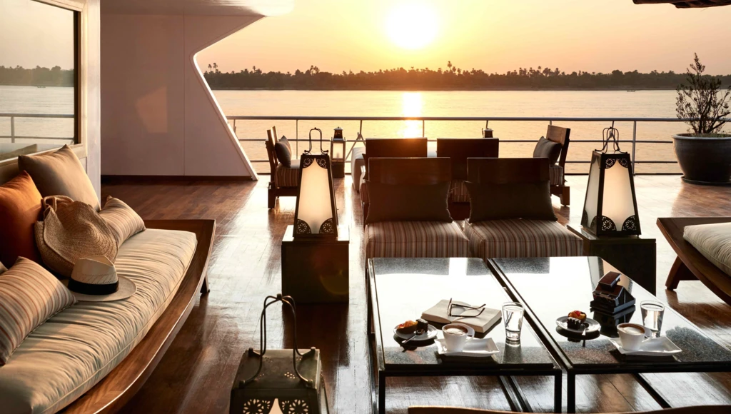 Prestigious cruise on the Nile between Aswan and Luxor