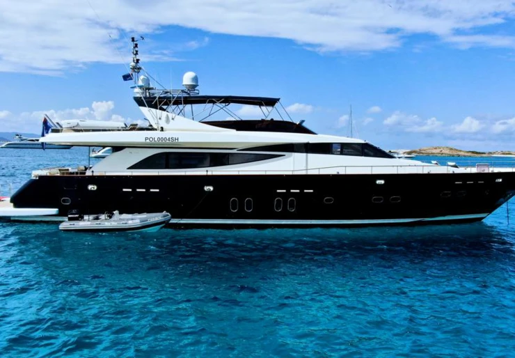 Guy Couach 98 Marina Port Ibiza | Usoa Bi