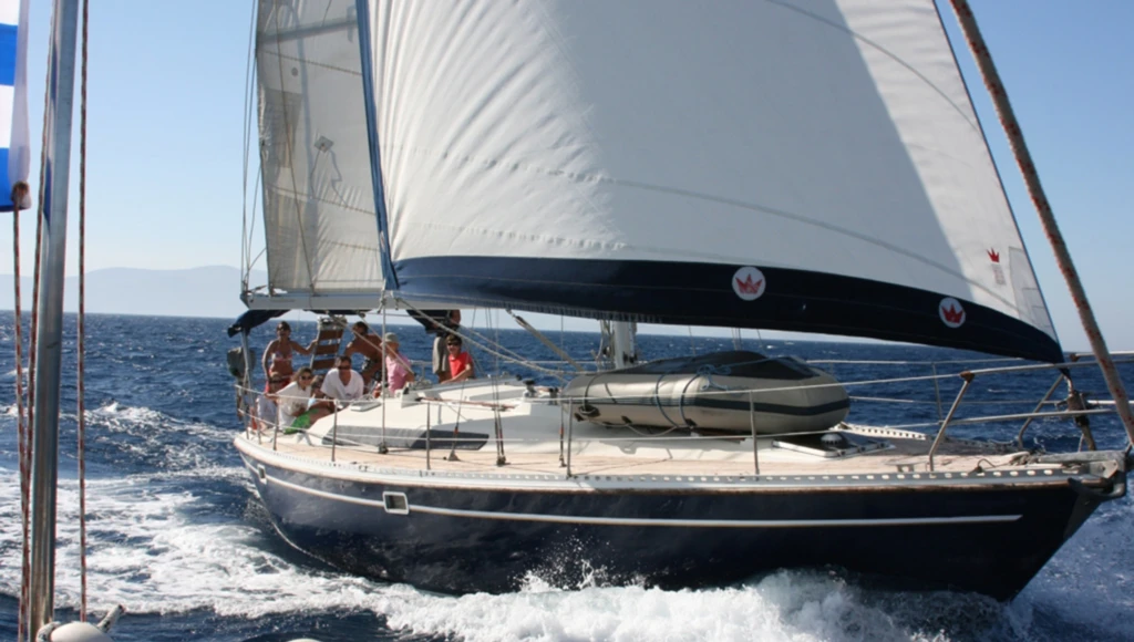 Croisière à voile active au coeur des Cyclades, le fameux archipel de Grèce