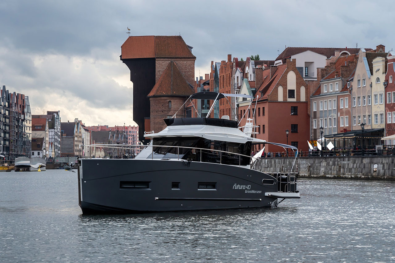 Futura 40 Flybridge