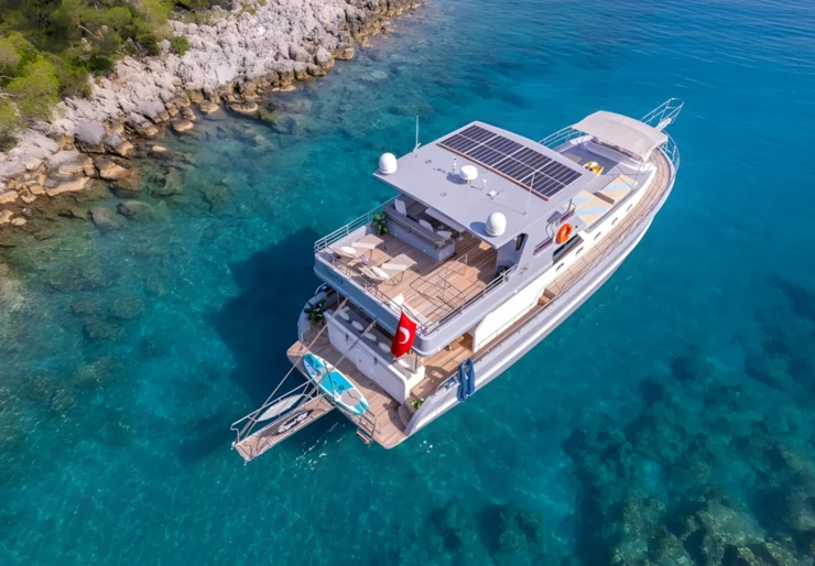 Royal RTT Marmaris harbour | 