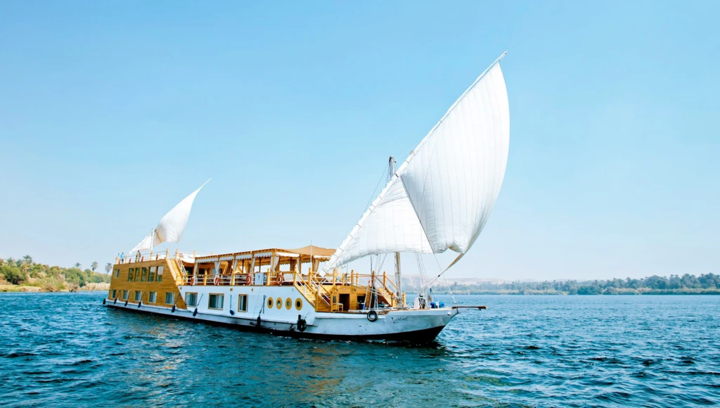 Fuga sul Nilo: una magica crociera tra Luxor e Assuan, con scalo al Cairo